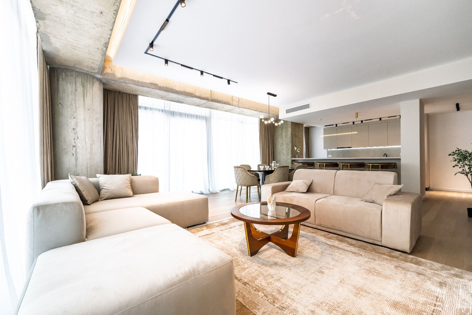 4-Room Apartment for Rent // Up-site // Parking Included // Spa - 3/4