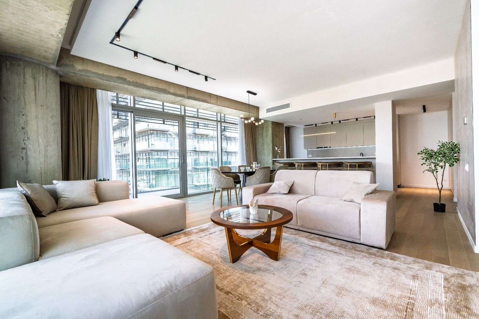 4-Room Apartment for Rent // Up-site // Parking Included // Spa - 6