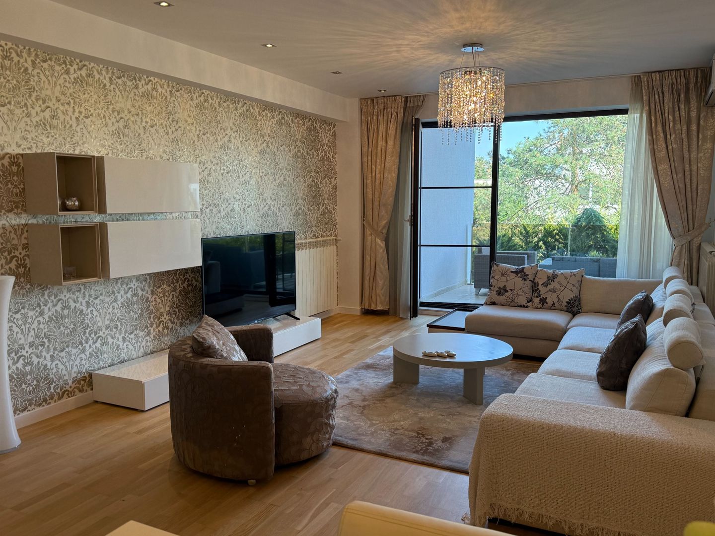 3 Camere de inchiriat | Iancu Nicolae | Piscina | Parcare - 2