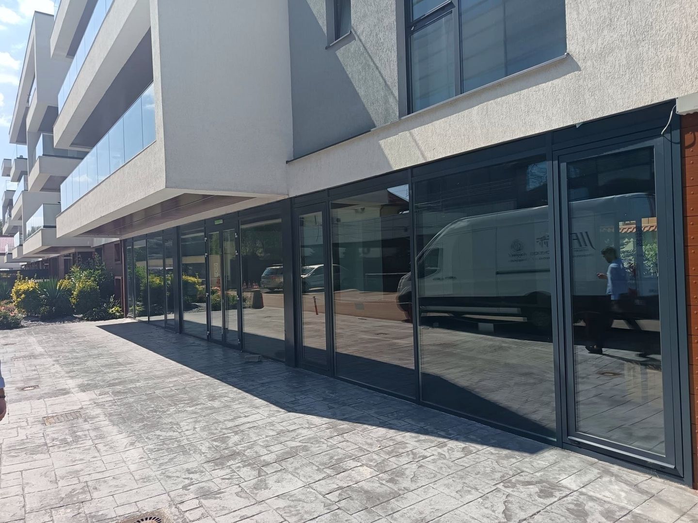 Spatiu comercial cu terasă I Pipera-Erou Iancu Nicolae I 350 mp