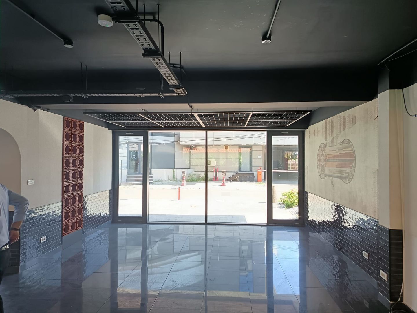 Spatiu comercial cu terasă I Pipera-Erou Iancu Nicolae I 350 mp - 10