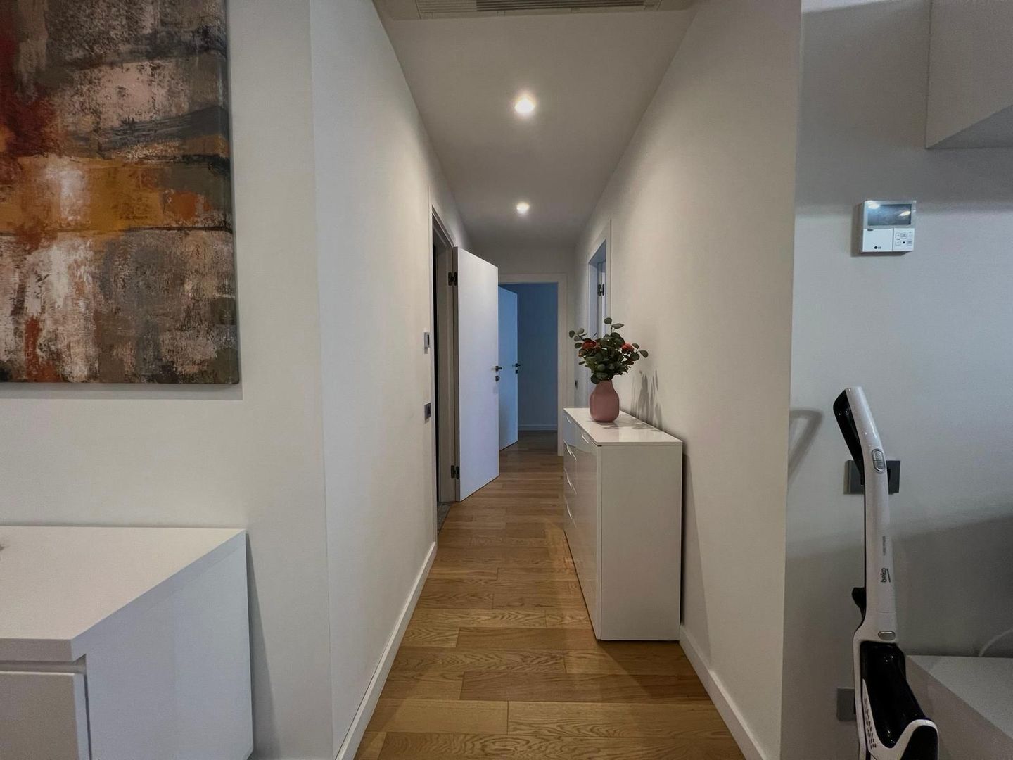 Apartament superb 3 camere in zona Aviatiei 2 locuri de parcare! - 7