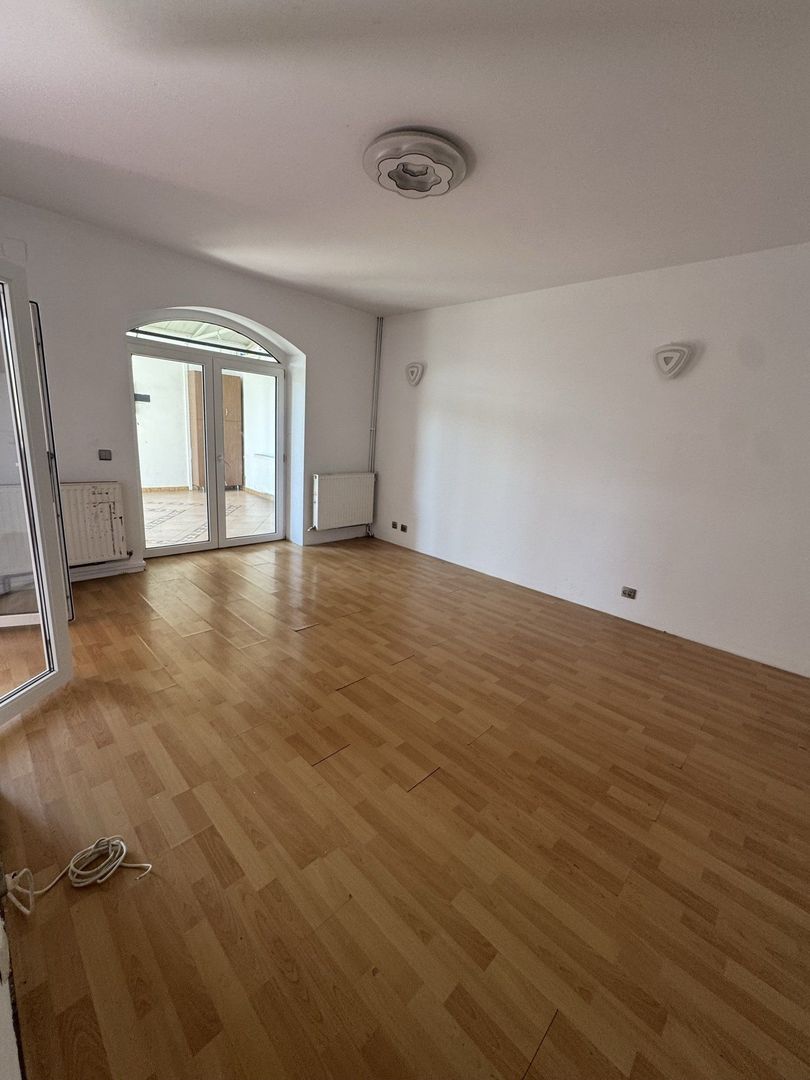 Vilă 6 camere de închiriat, zona Cotroceni – ideală sediu firmă - 2