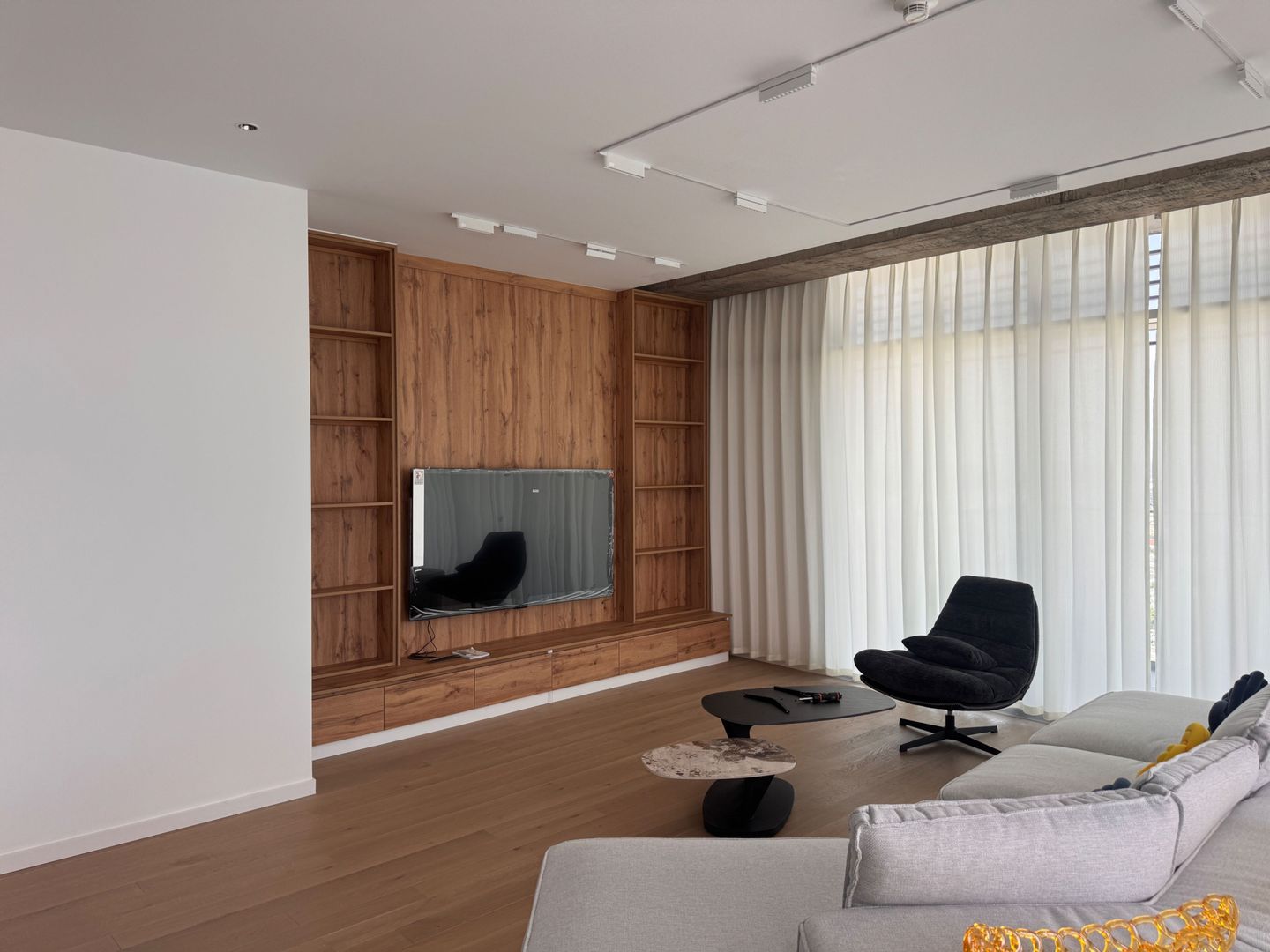 4-Room Apartment for Rent // Up-site // Parking Included // Spa - 11