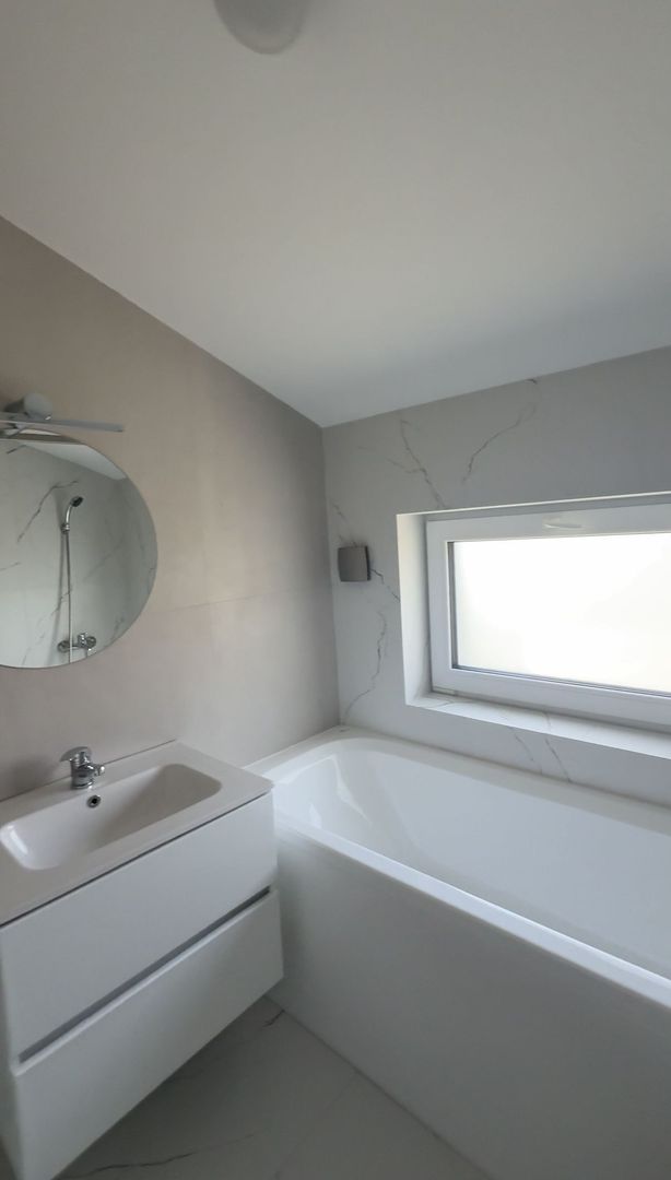 Casă  3 dormitoare de închiriat, grădină și piscină comună - 18