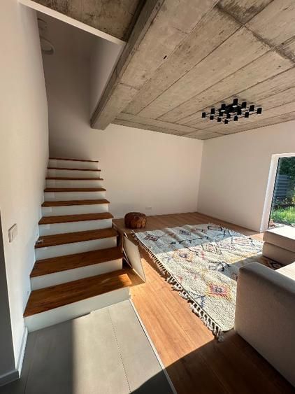 Casă  3 dormitoare de închiriat, grădină și piscină comună - 5