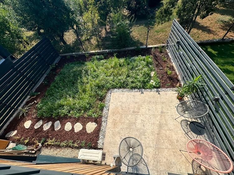 Casă  3 dormitoare de închiriat, grădină și piscină comună - 7