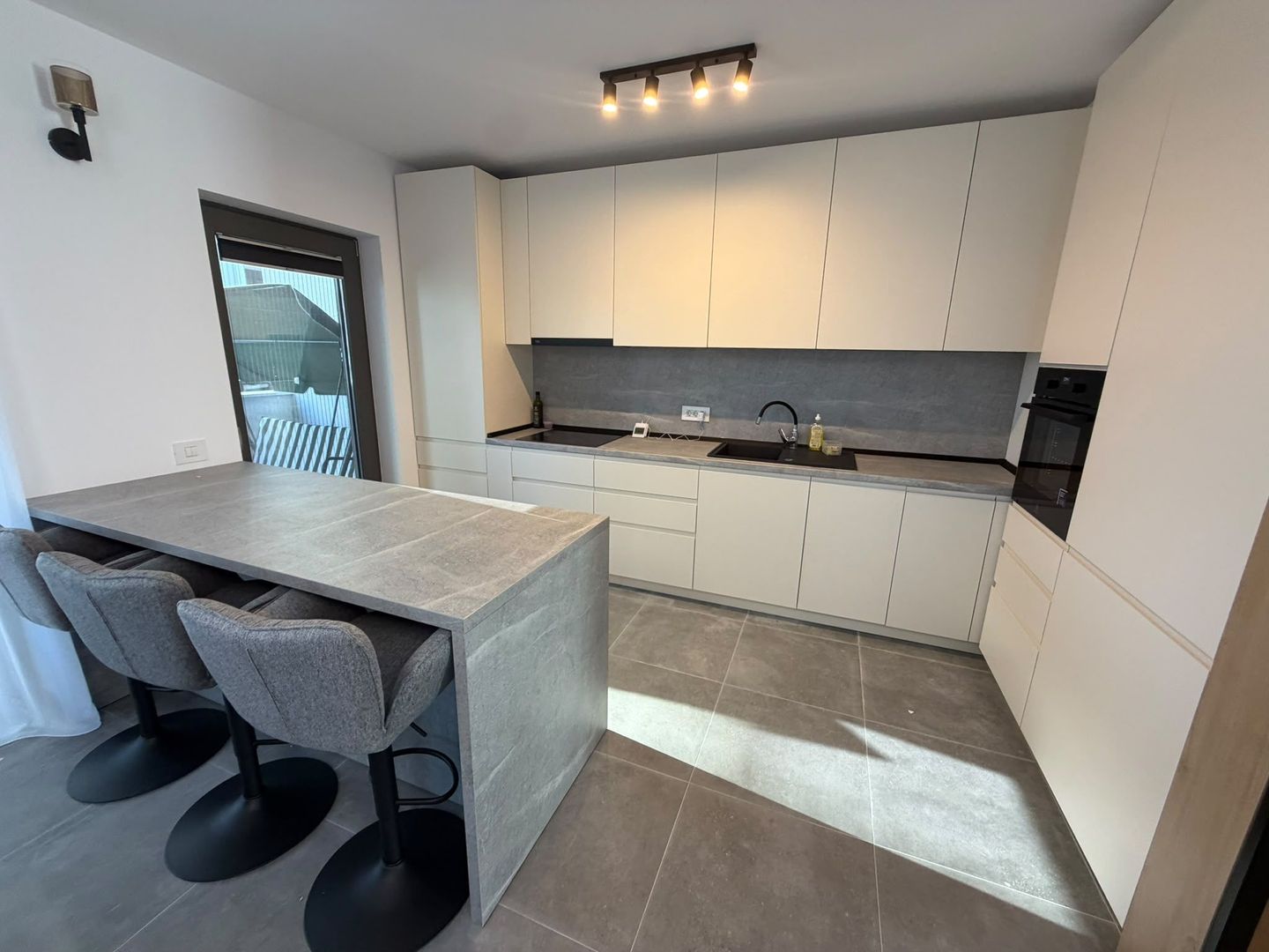 2 camere de inchiriat | zona Floreasca | prima inchiriere - 2