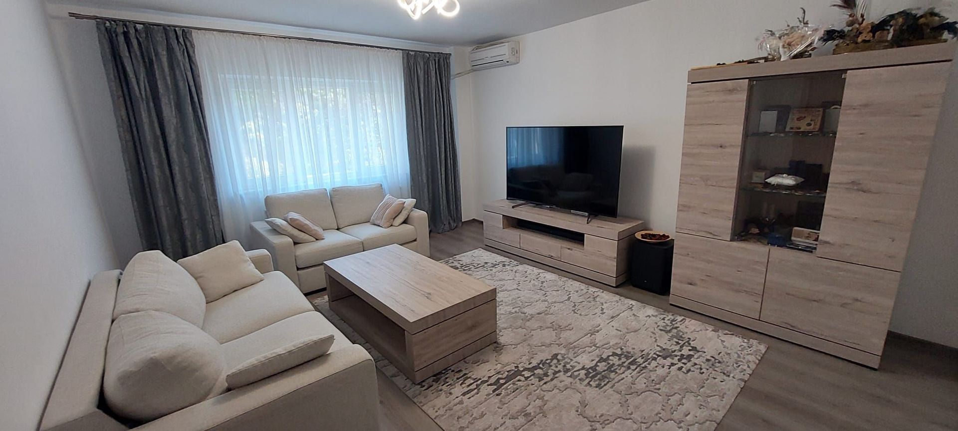 Piata Alba Iulia | 3 Camere | Loc de parcare
