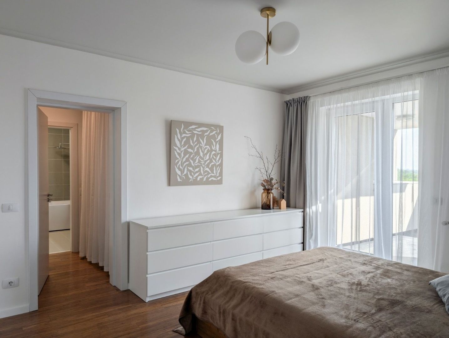 3 camere de inchiriat | PIPERA | VEDERE PANORAMICA