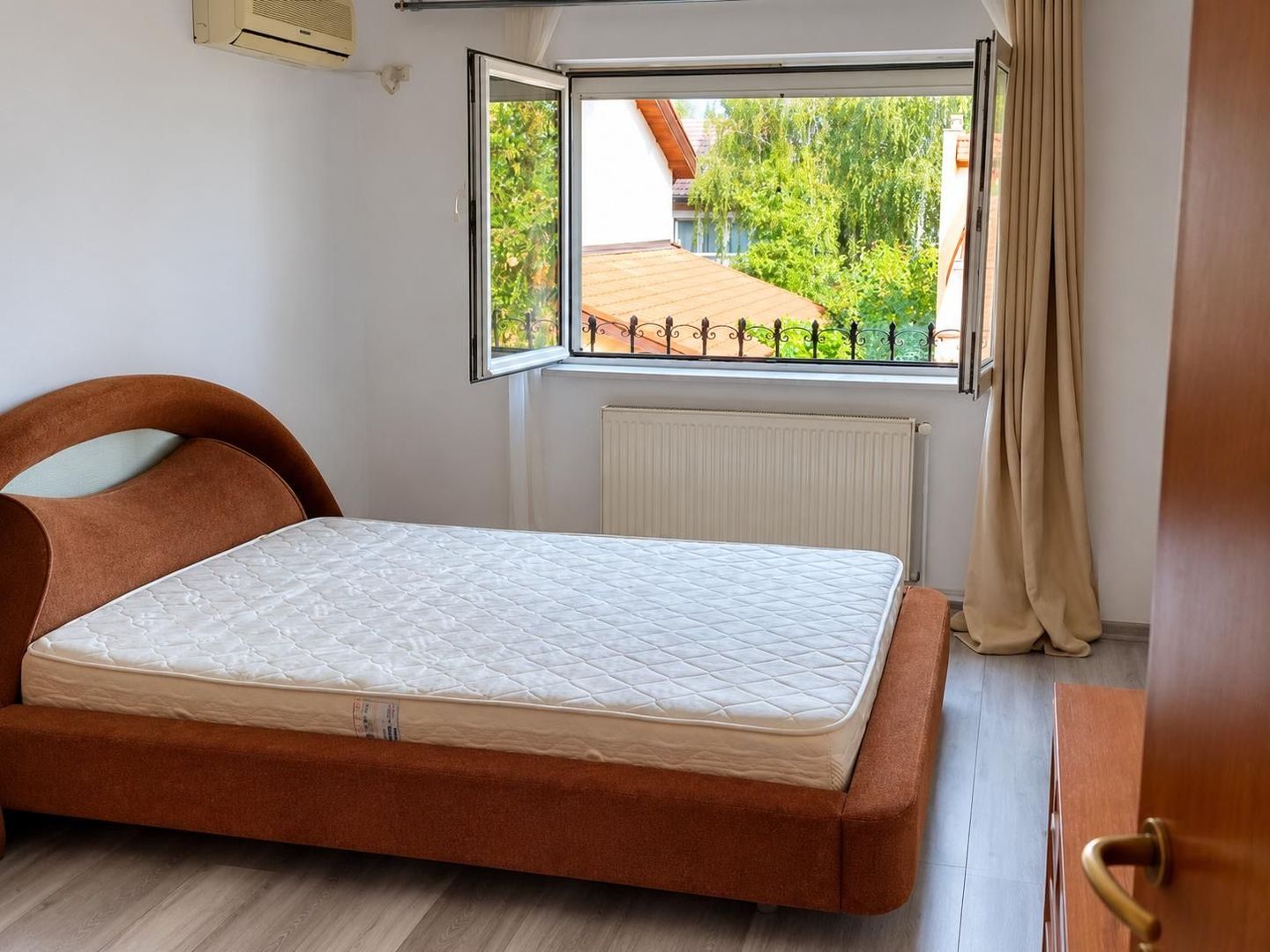 Vila Erou Iancu Nicolae Baneasa Jolie Ville