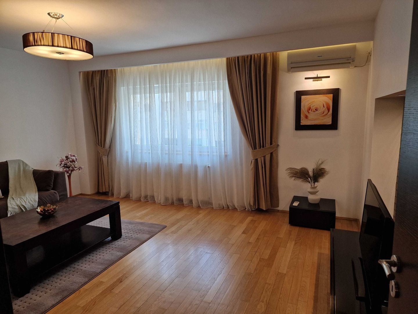 Apartament 4 camere | B-dul Decebal - 1/8