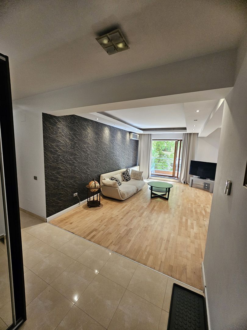 Inchiriere 3 camere, Cartier Herastrau - 1/4