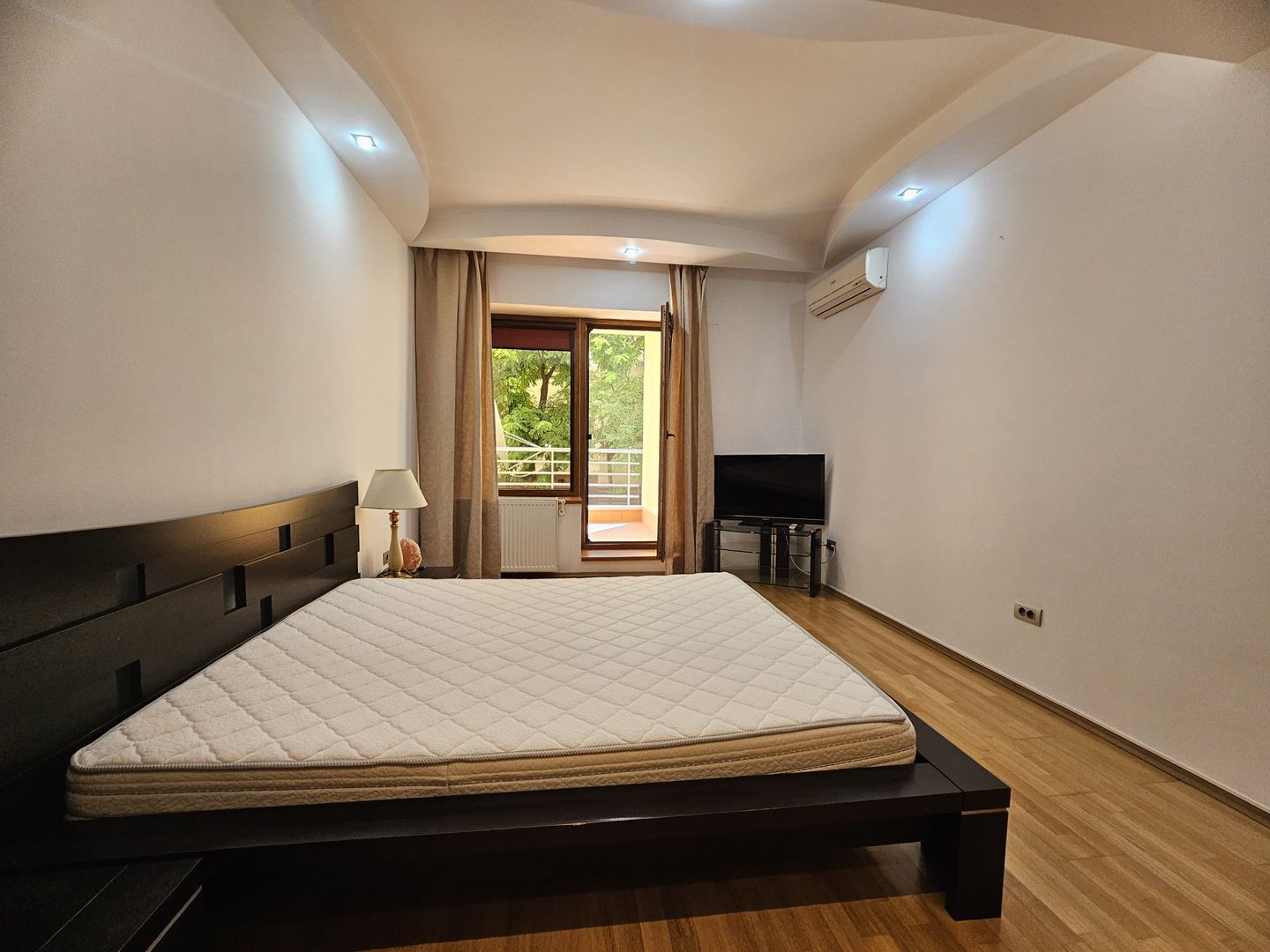 Inchiriere 3 camere, Cartier Herastrau - 15