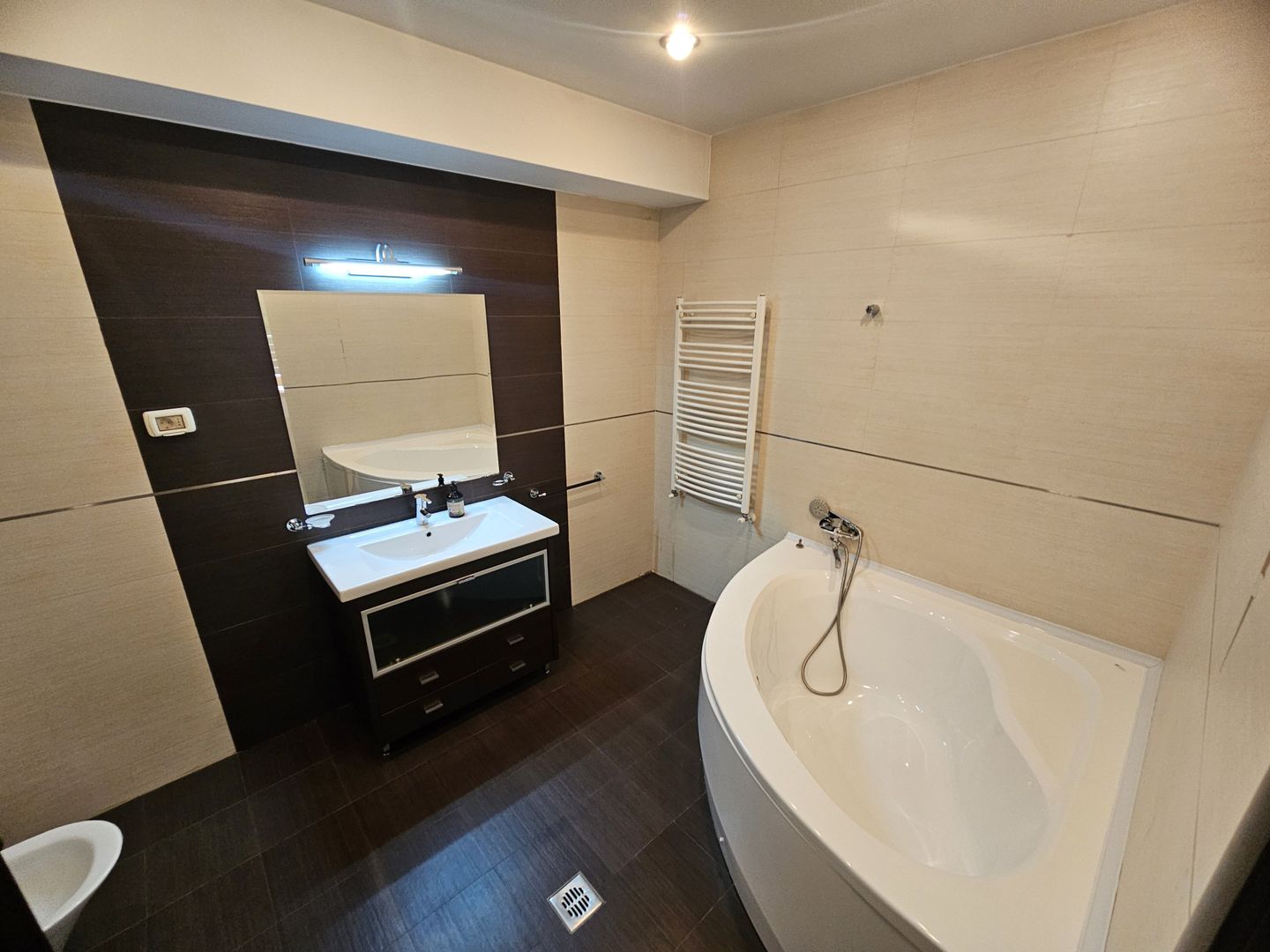 Inchiriere 3 camere, Cartier Herastrau - 18