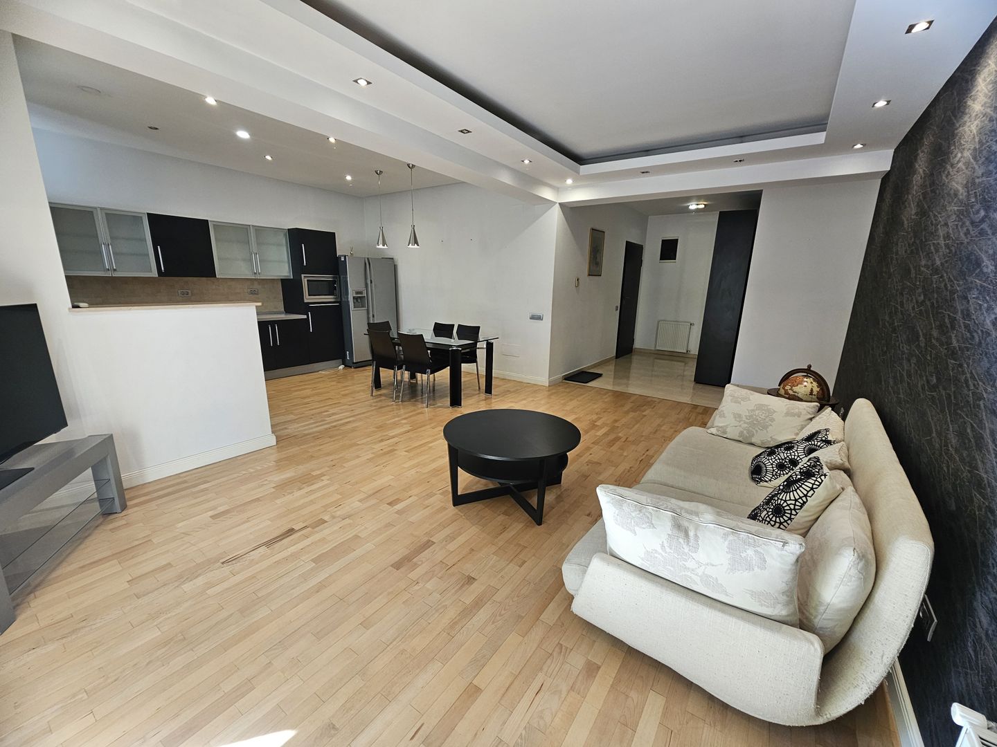 Inchiriere 3 camere, Cartier Herastrau