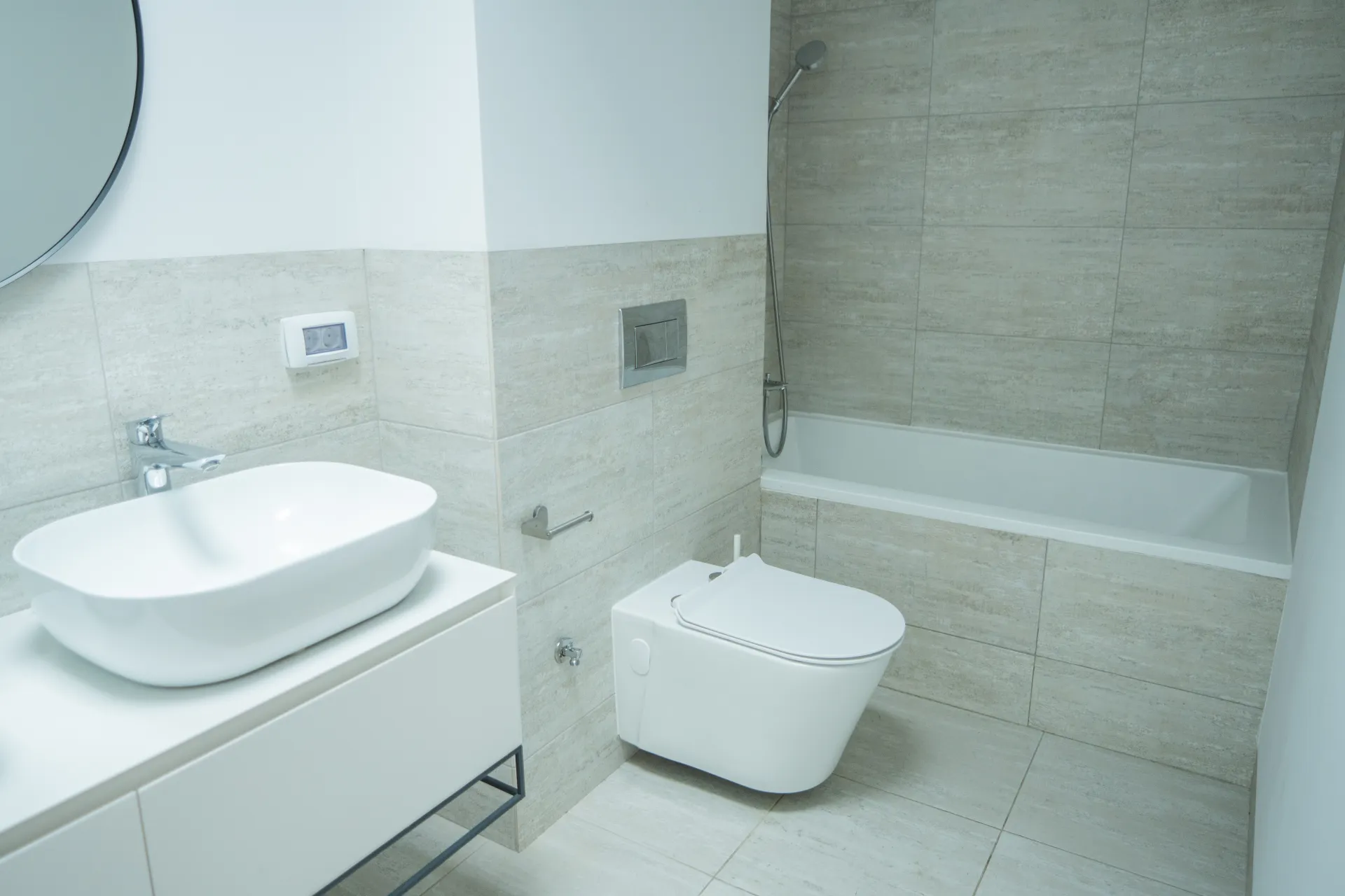 VILA 5 CAMERE - PIPERA - COMPLEX PRIVAT LANGA LAC - 7/10