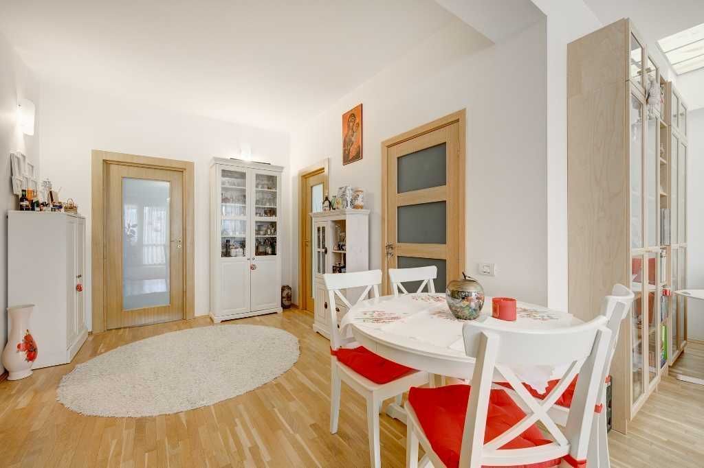 Proprietar ofer spre închiriere Apartament premium 4 camere -prima închiriere 200 mp, 3 dormitoare, 3 băi , 2 parcări în garaj Calea Floreasca - 8