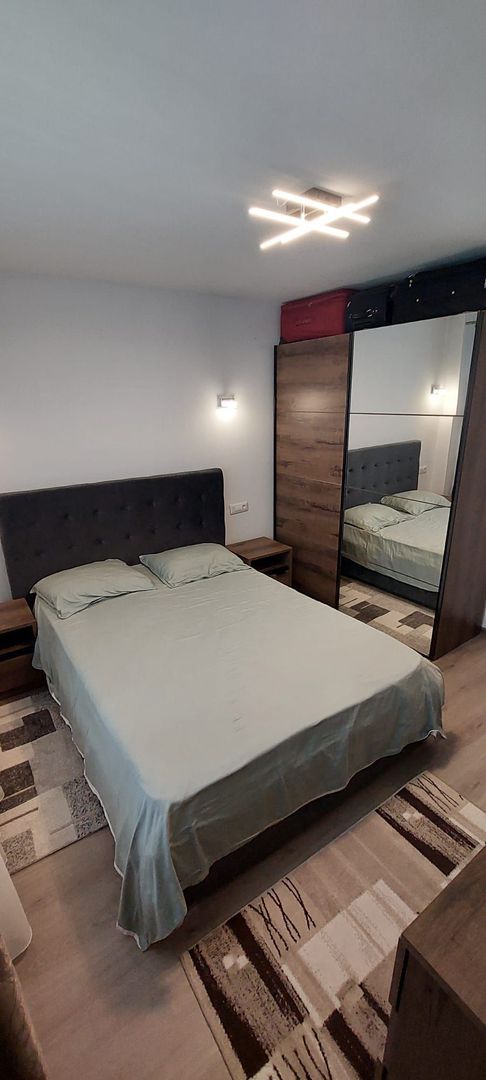 Bd Unirii, 3 camere dec, 2 băi, centrală, parcare