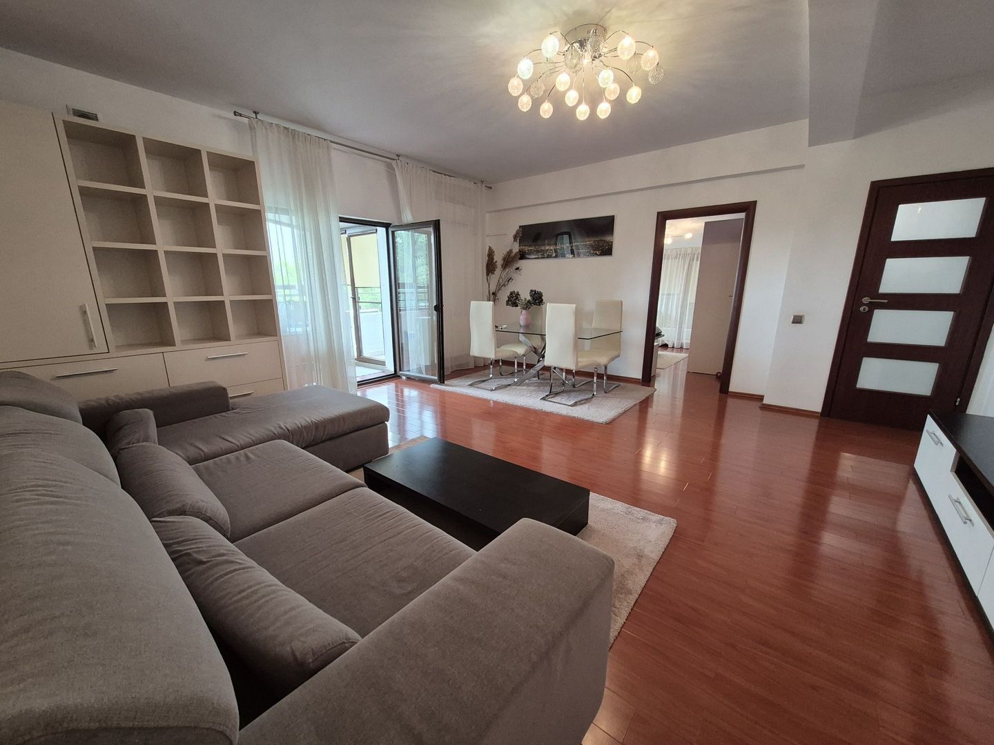 Apartament 3 camere | 80 mp | Metrou Parc Bazilescu - imagine 2
