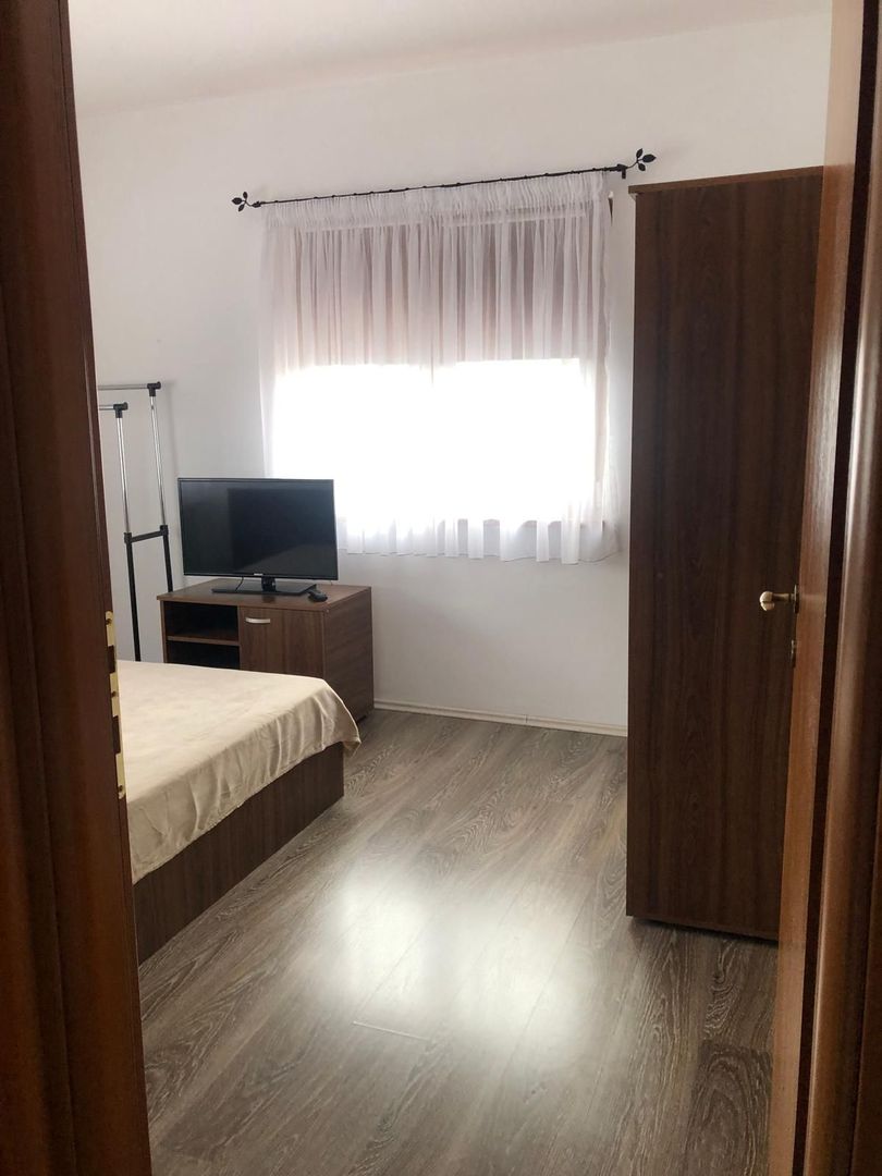 Apartament 2 camere zona Tineretului - 3/4