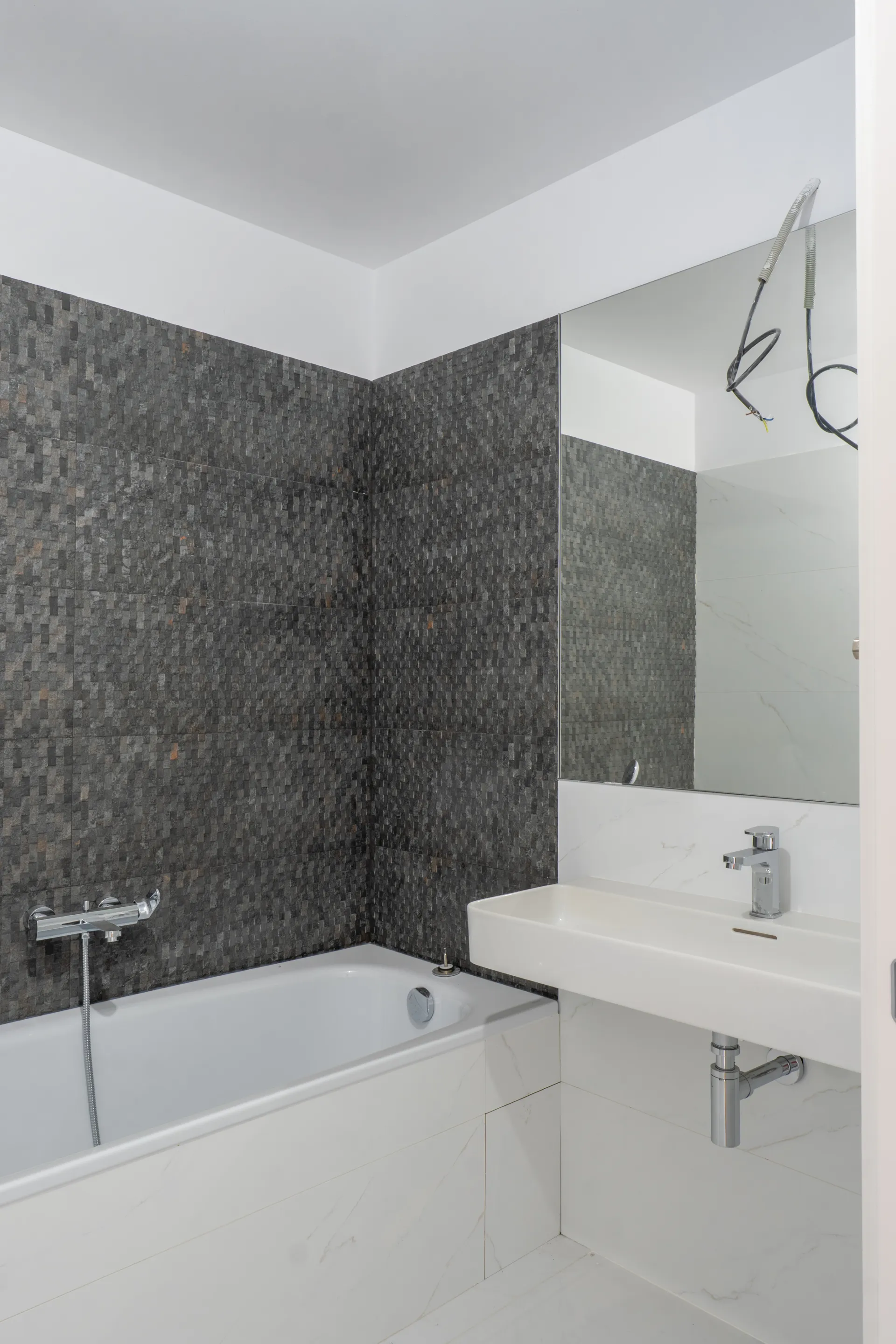 FLOREASCA - 4-ROOM APARTMENT - VIEWS TOWARDS PROMENDA - 7