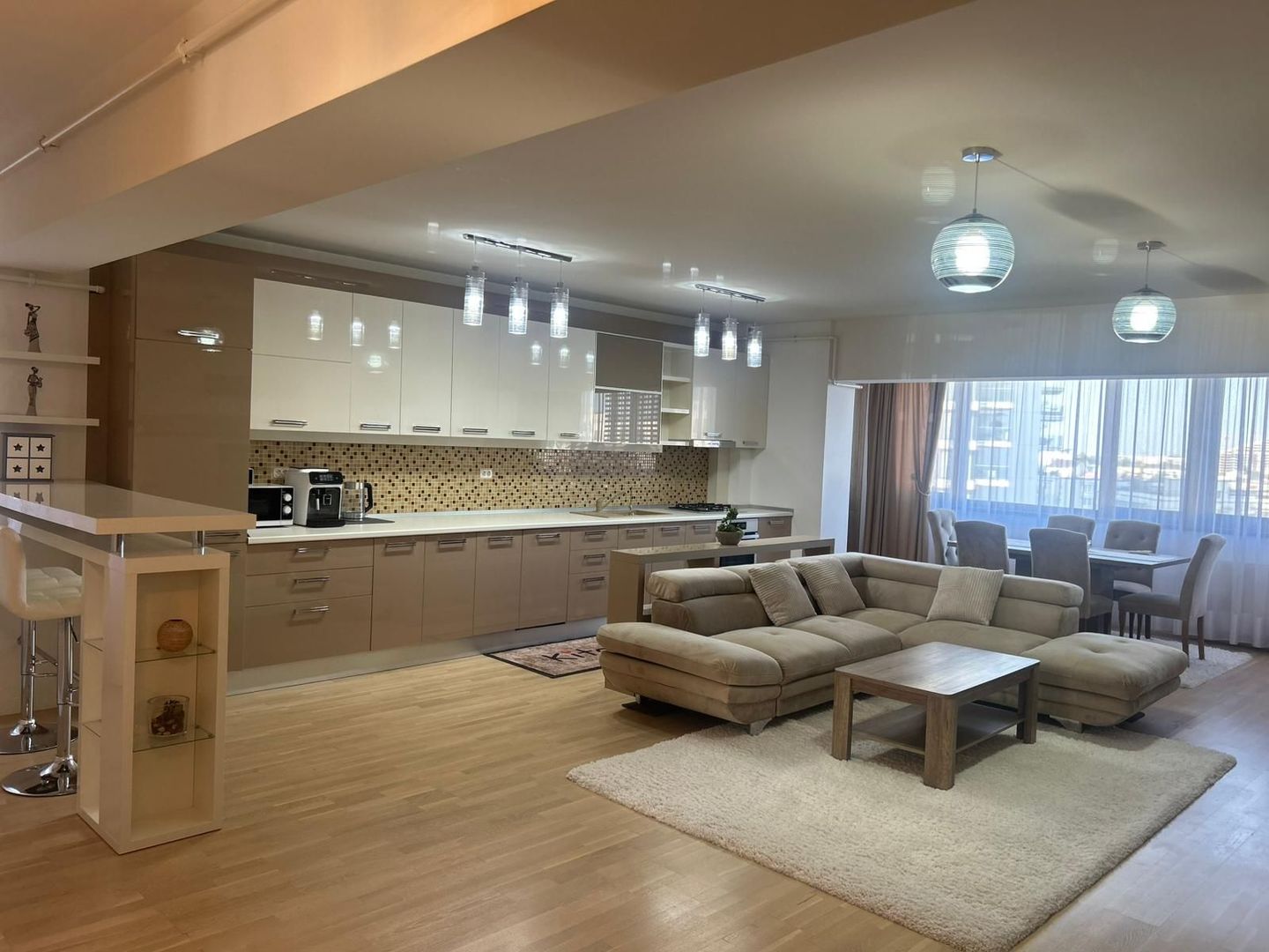 3 camere | zona Herastrau | de inchiriat| loc de parcare - 3