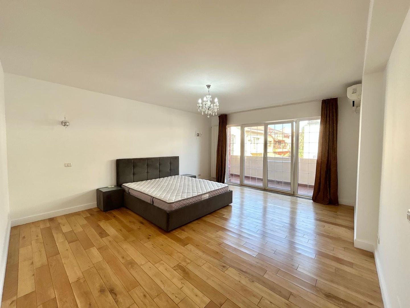 Pipera zona Cambridge -vila inchiriat
