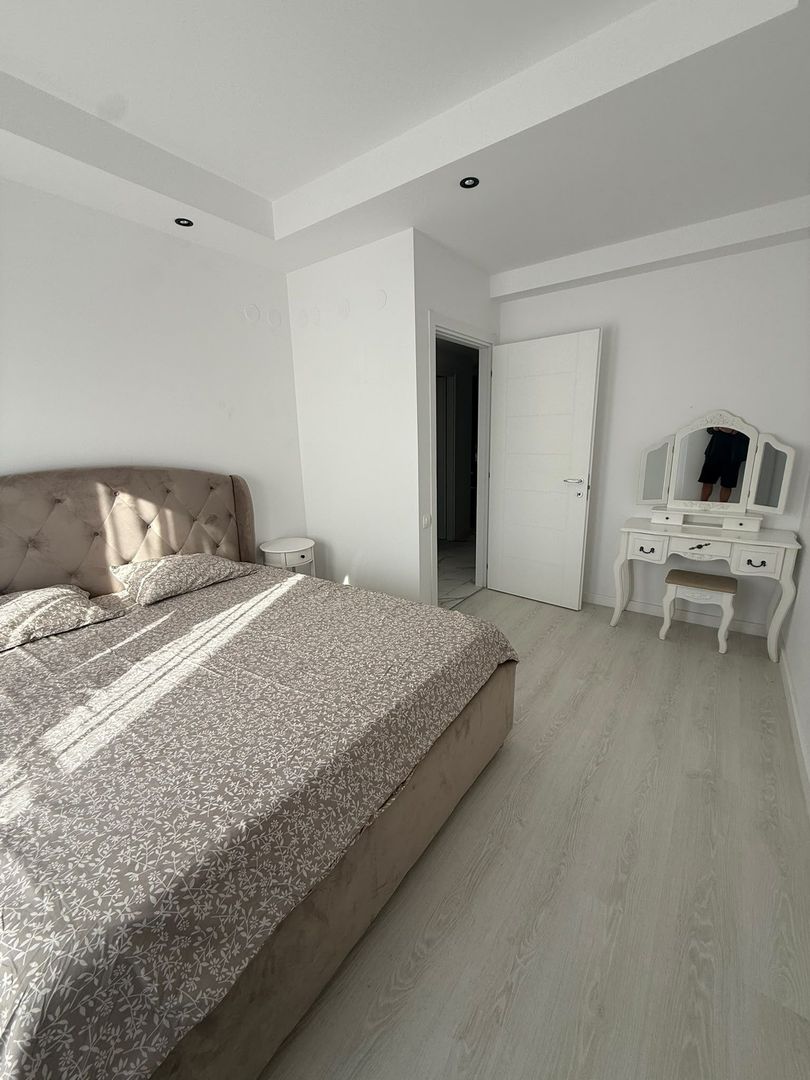 Apartament 3 camere de închiriat COSMOPOLIS - 3