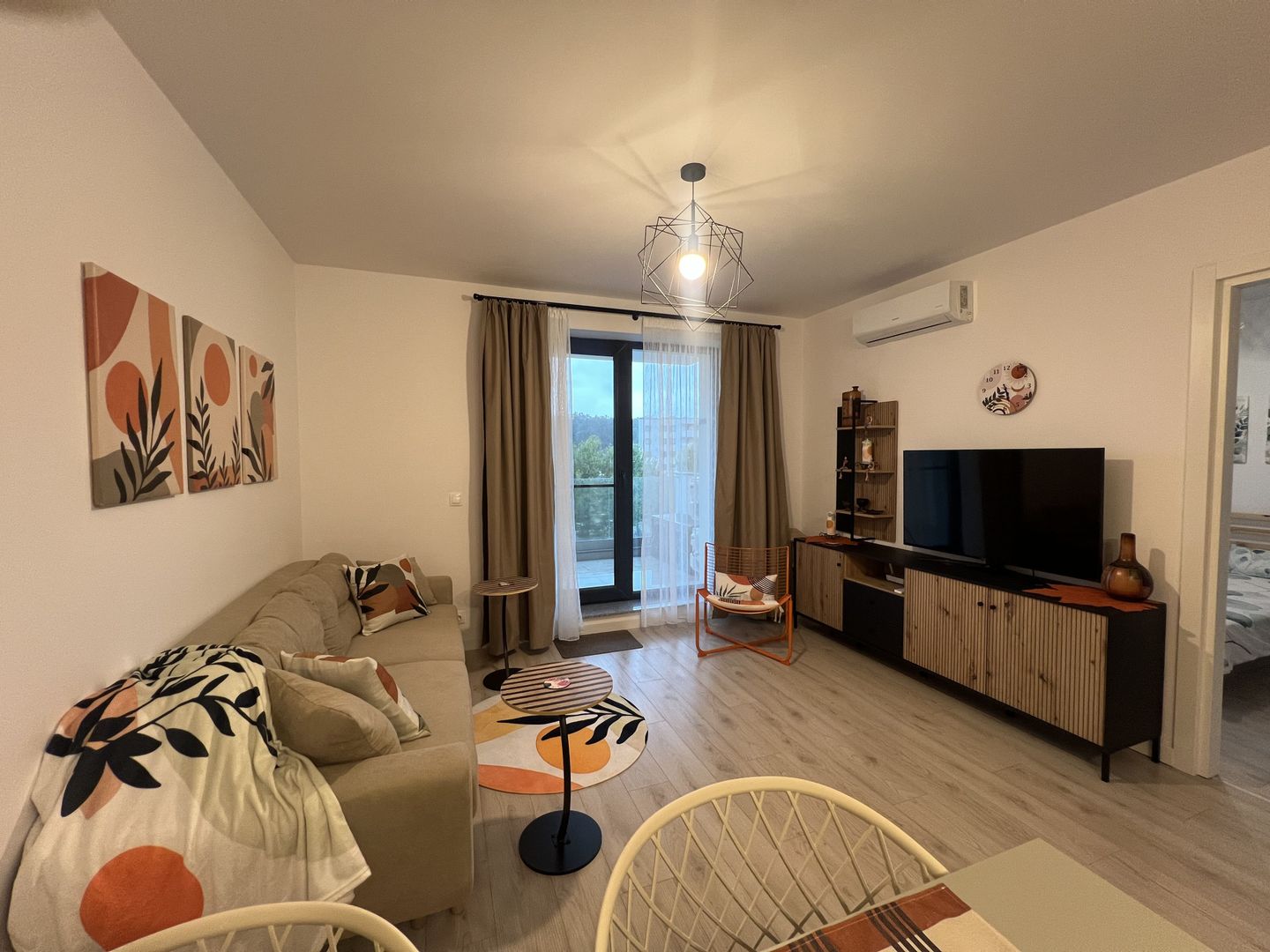 2 camere de închiriat | Băneasa | PARCARE INCLUSĂ