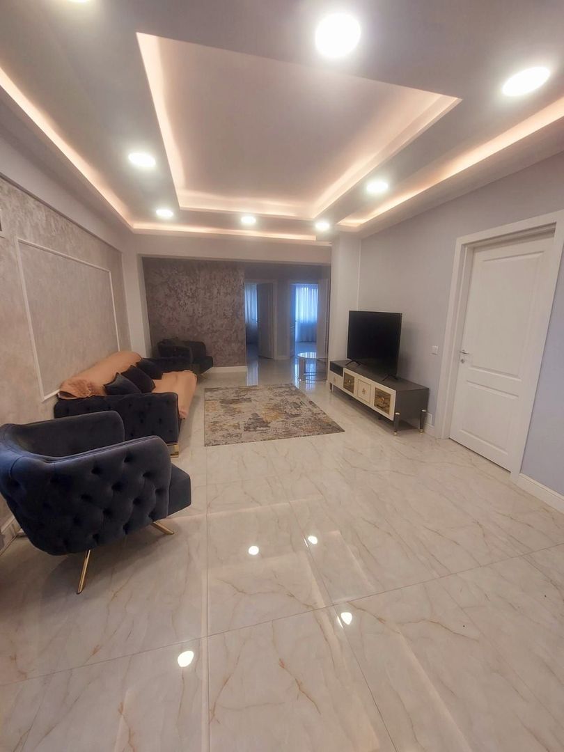 Apartament 4 camere de închiriat /  Bucurestii Noi