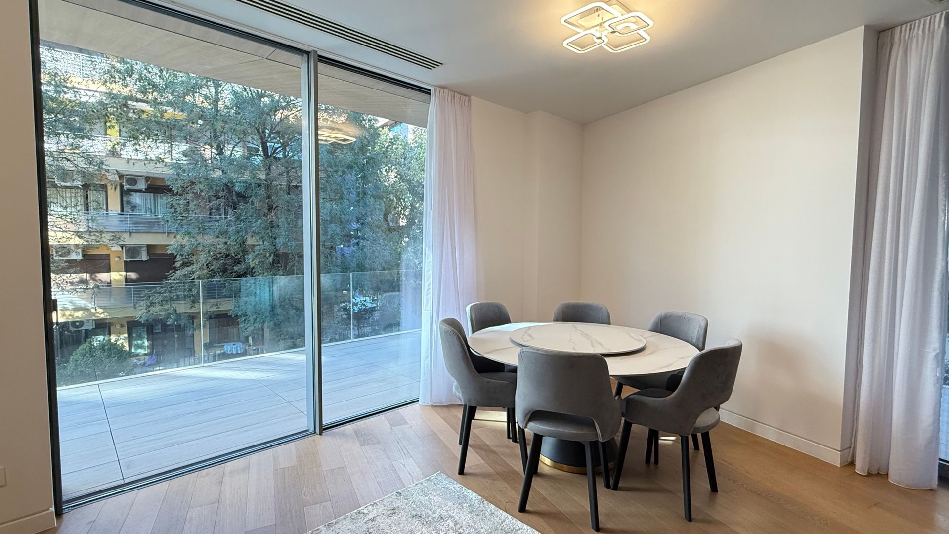 FZeeN | 2 Rooms | Boutique Building | - imagine 3