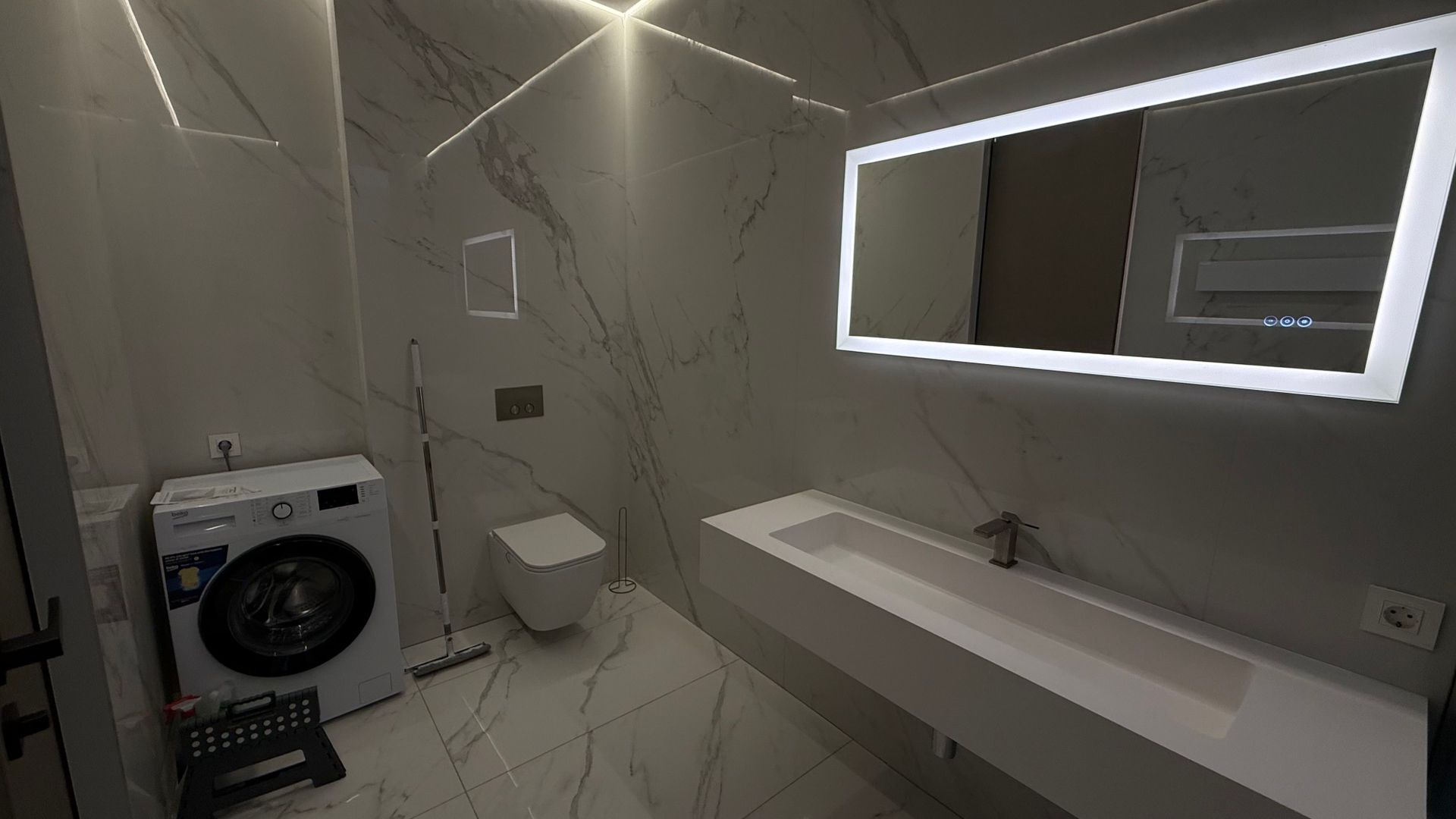FZeeN | 2 Rooms | Boutique Building |