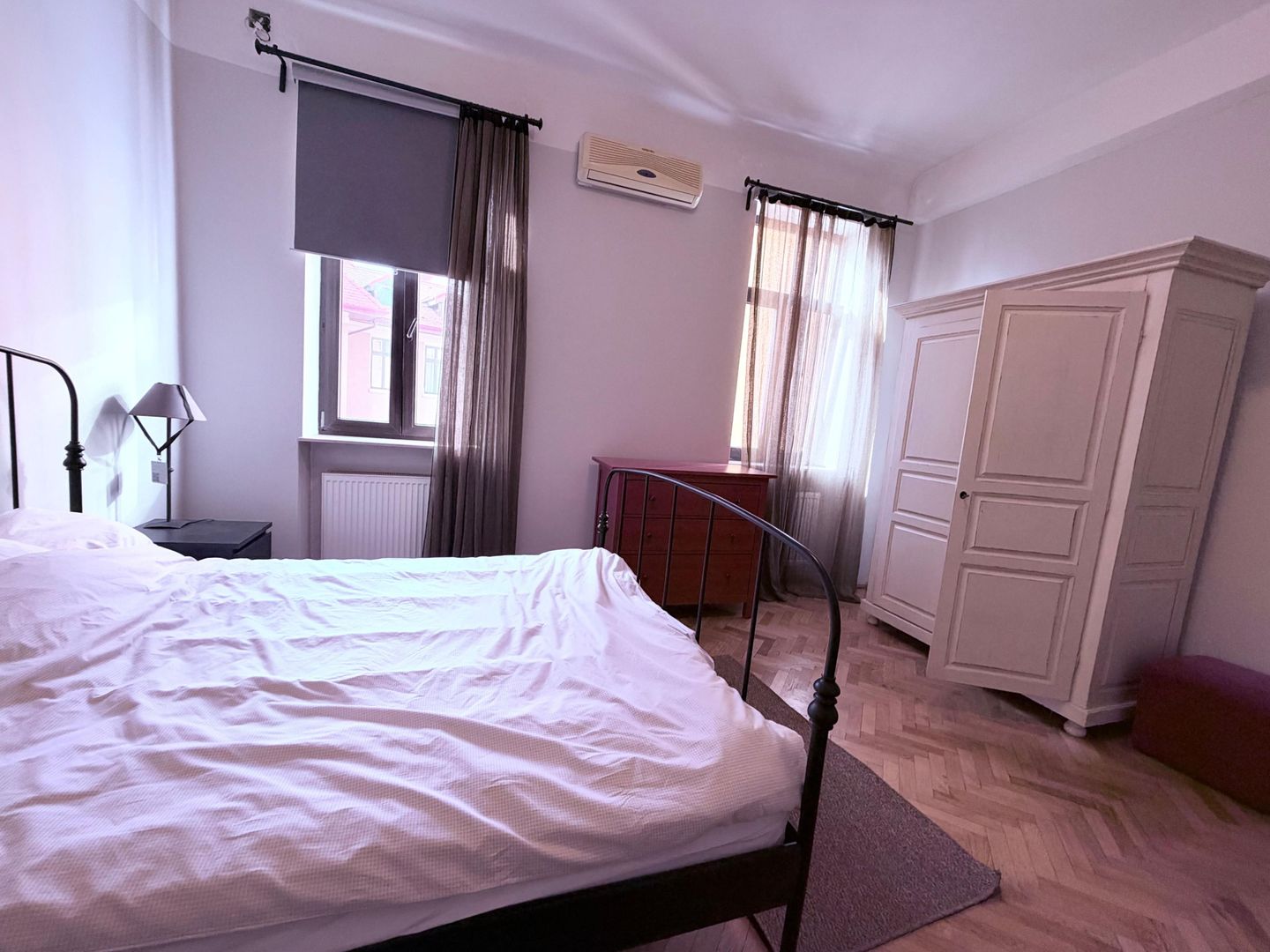 Apartament 4 camere Dorobanti in Imobil de tip Casa/Vila