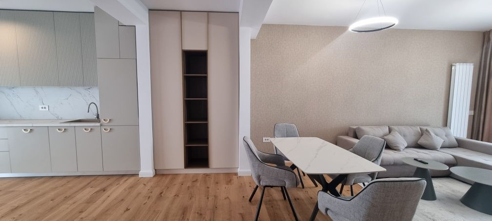 Apart 3 camere 98 mp +51 mp de terasa/ Prima inchiriere/2 bai/ Et 5/5/ - 2
