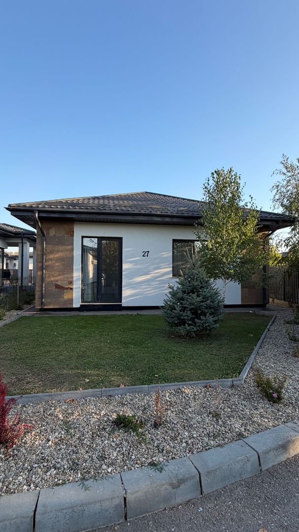 Modern 4 Room Villa for Rent in Corbeanca