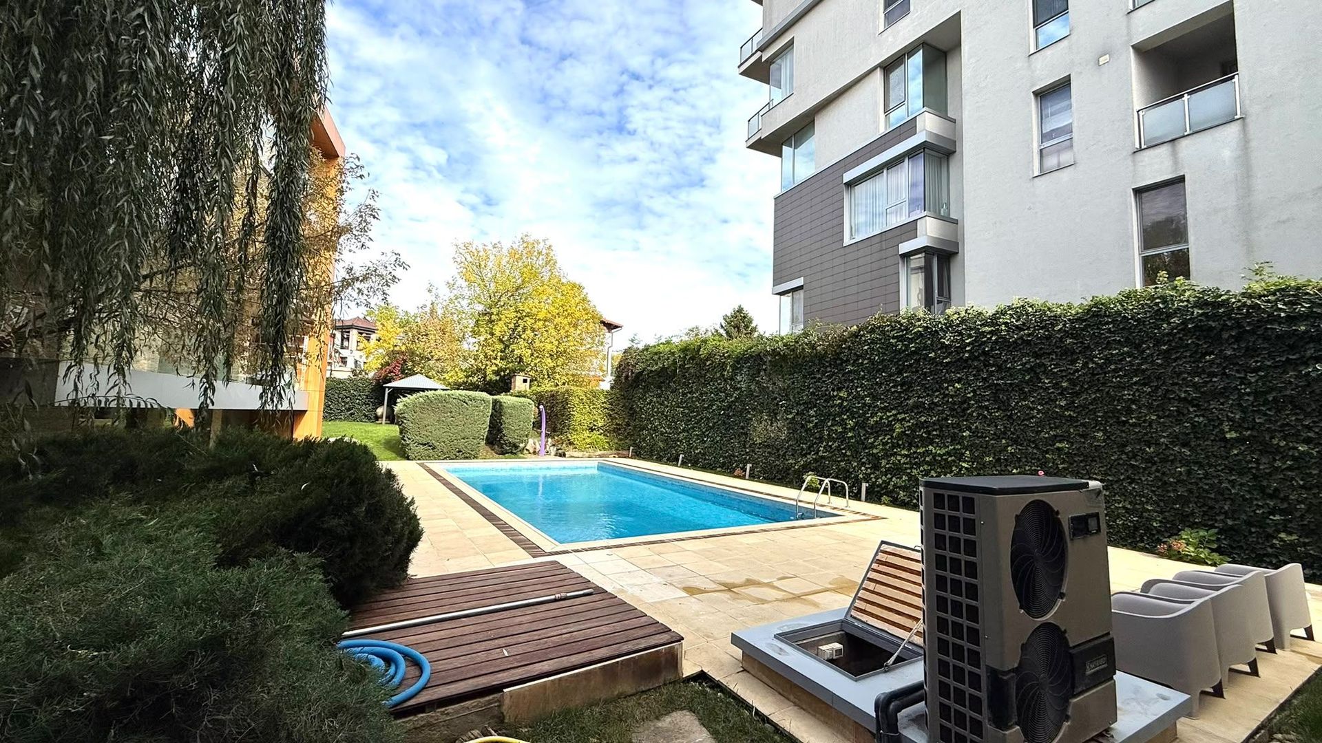 Apartament 4 camere | Vedere la lac | Piscină | Parcare inclusă
