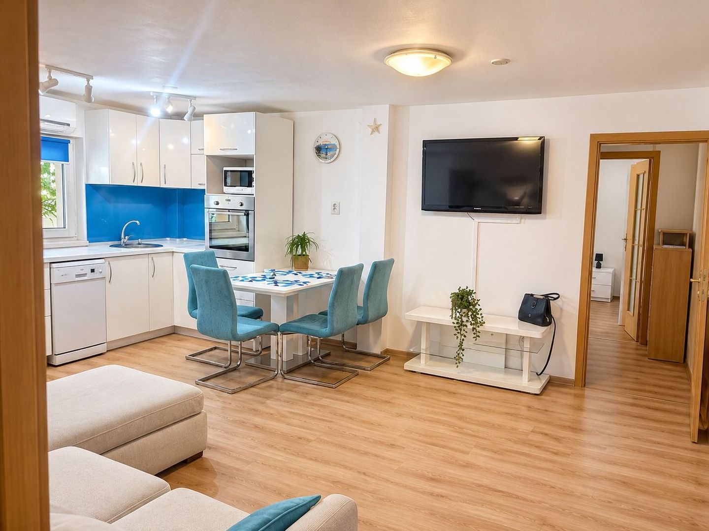 APARTAMENT 3 CAMERE | CENTRALA PROPRIE