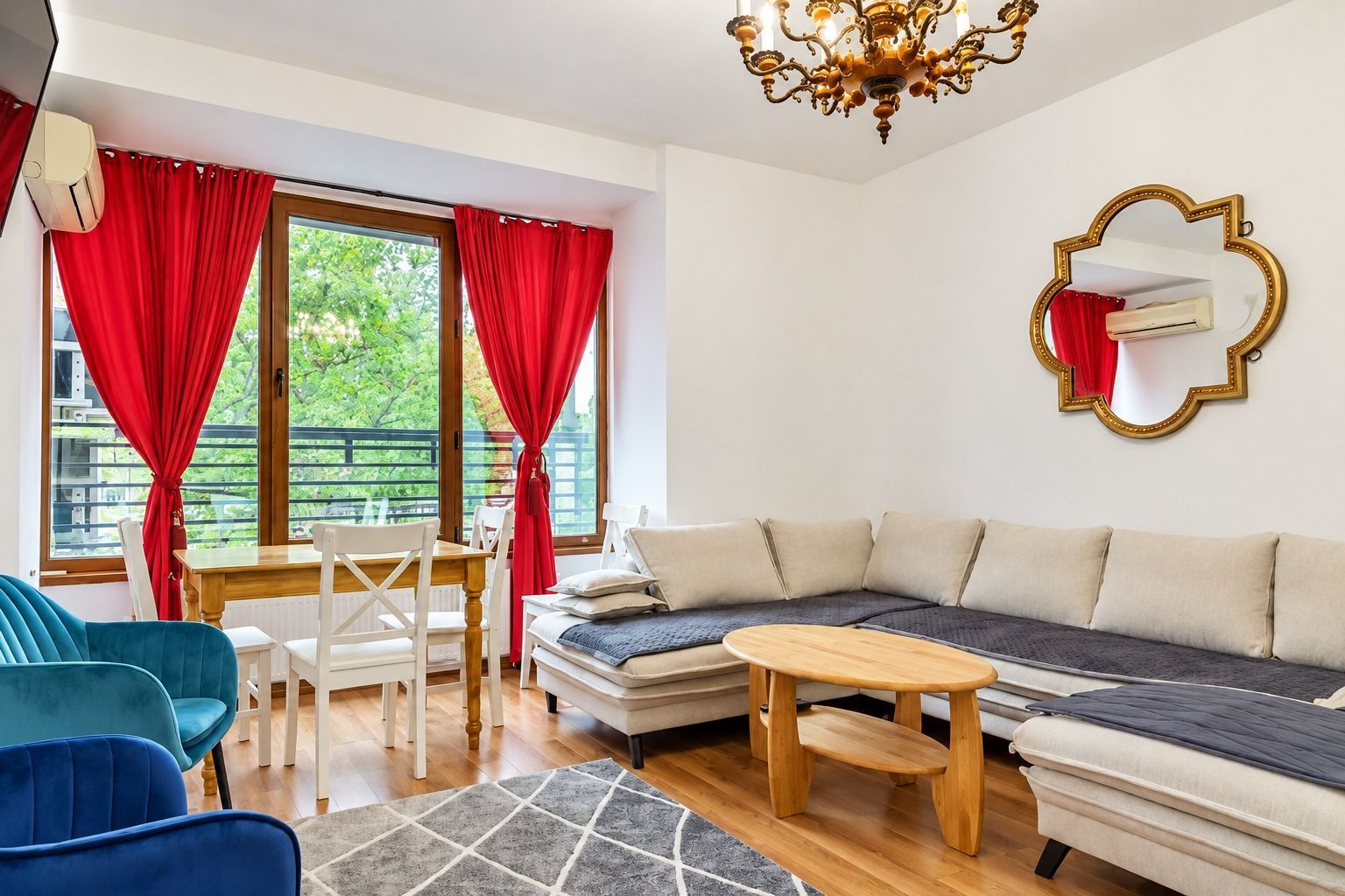 APARTAMENT 3 CAMERE | PIATA ROMANA | 4 MIN METROU