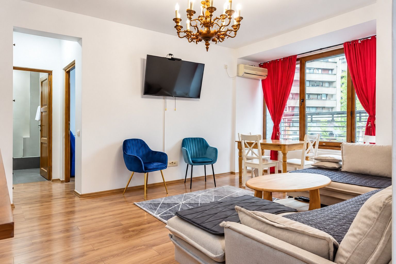 APARTAMENT 3 CAMERE | PIATA ROMANA | 4 MIN METROU - imagine 2