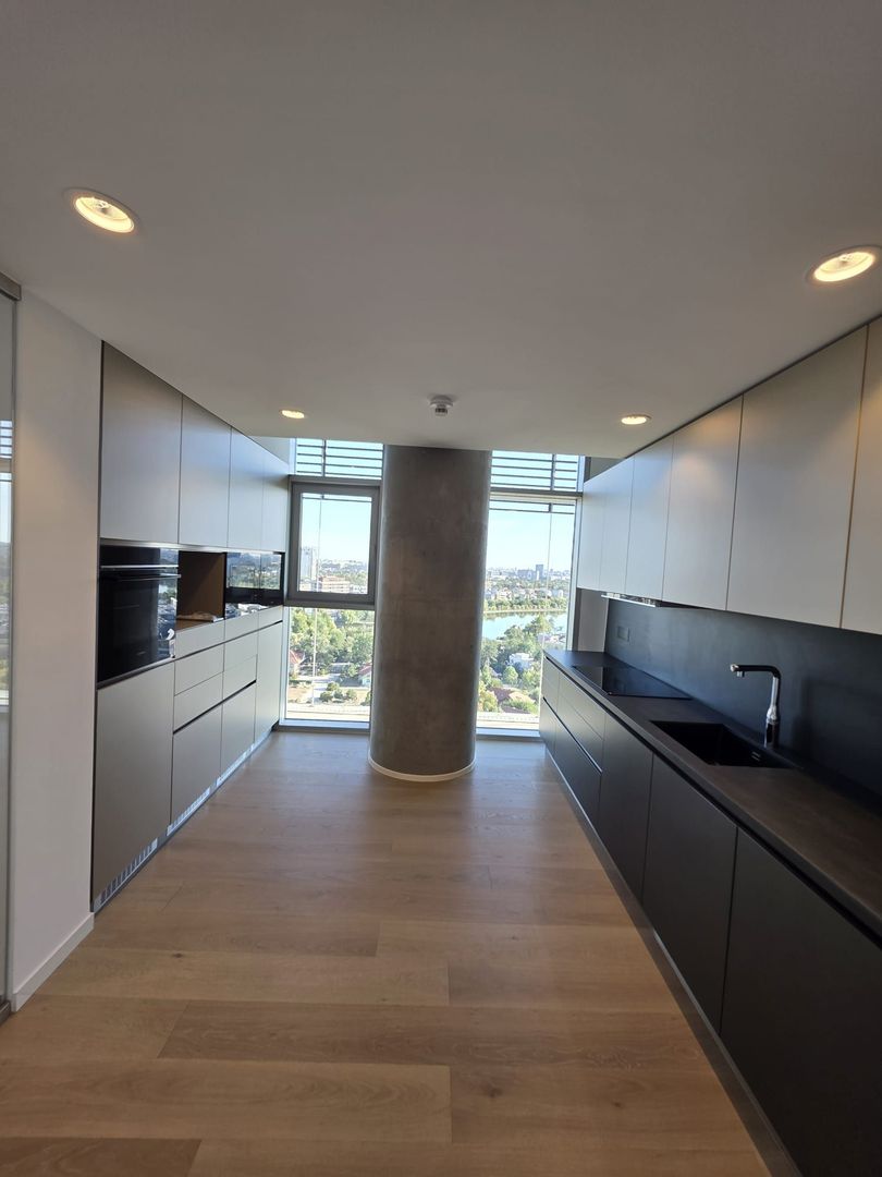 4-Room Apartment for Rent // Up-site // Parking Included // Spa - 4