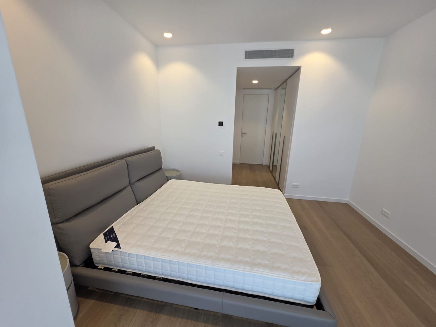 4-Room Apartment for Rent // Up-site // Parking Included // Spa - 10