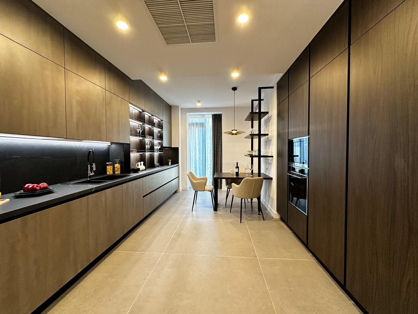 New | 4 Rooms | 200 sqm | Aviatorilor