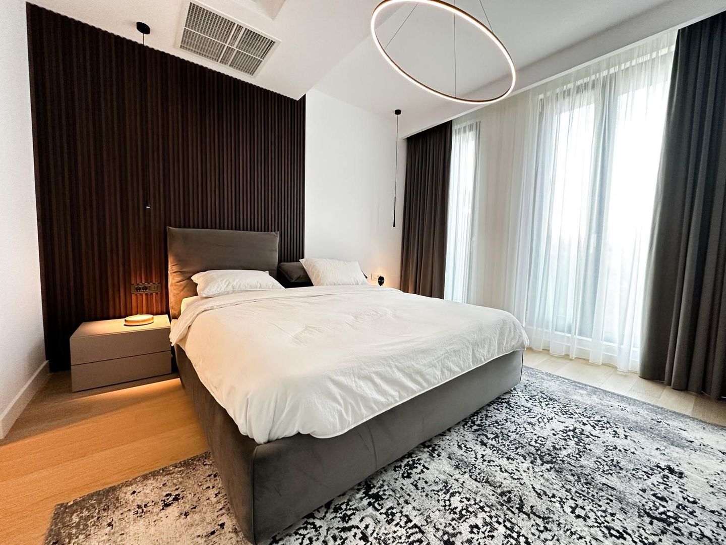 New | 4 Rooms | 200 sqm | Aviatorilor - 13