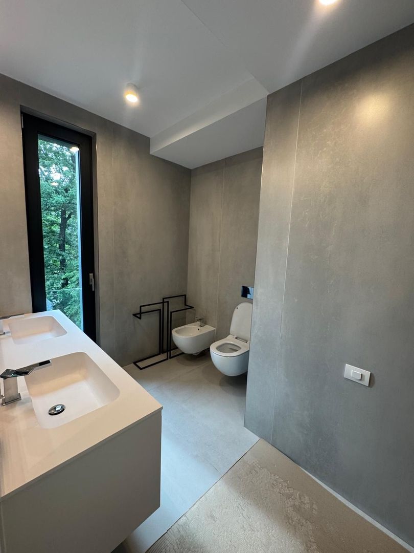 New | 4 Rooms | 200 sqm | Aviatorilor - 15