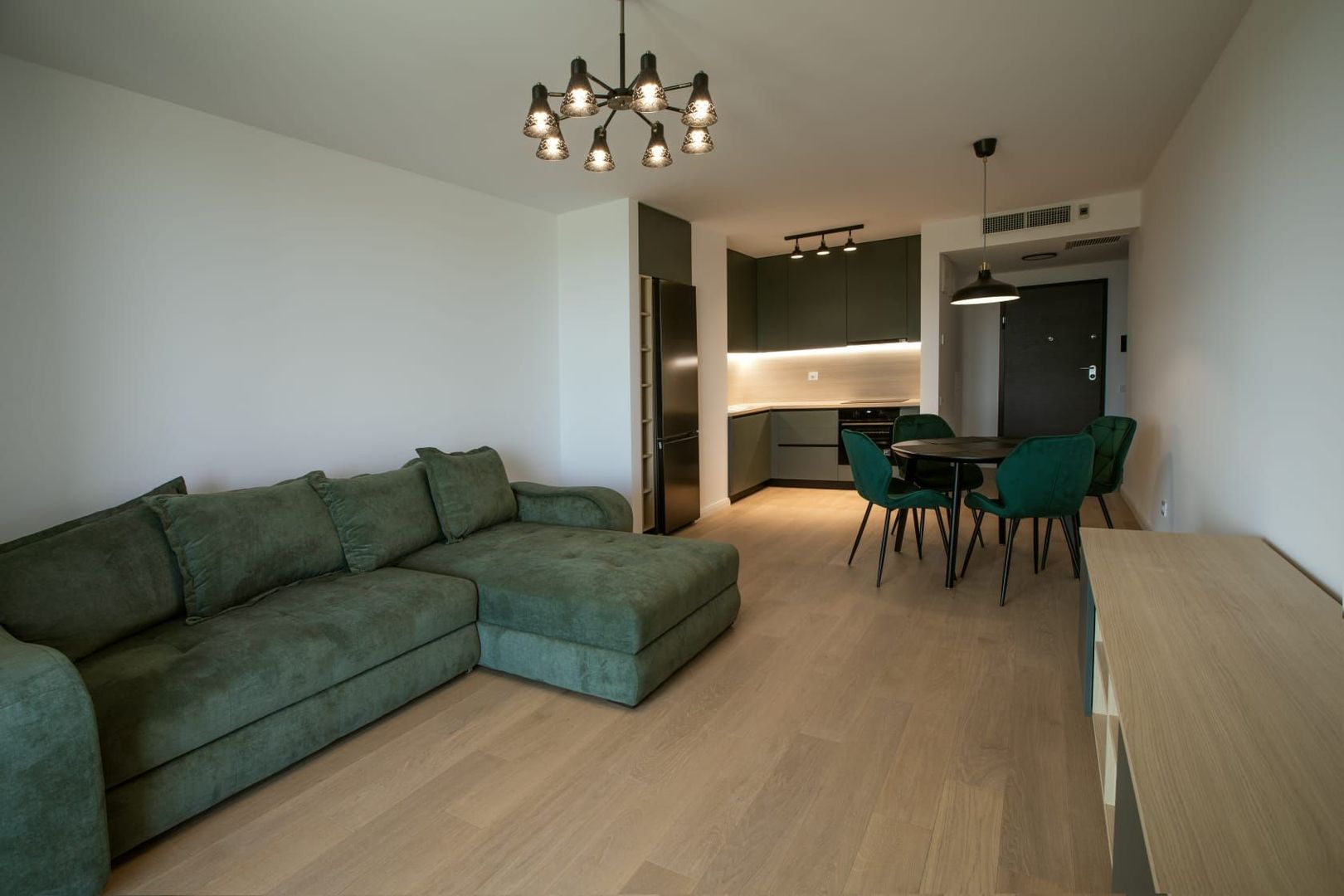 2 CAMERE PREMIUM | PIPERA PLAZA | 70 MP + TERASA | DRESSING | PARCARE - 1/7