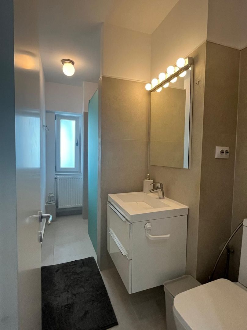 Apartament de 3 camere de închiriat, zona Decebal - 6/7