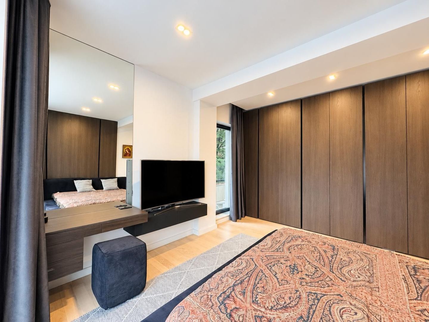 3 CAMERE I PIATA ROMANA I BLOC NOU I CURTE I DE INCHIRIAT - 5/10