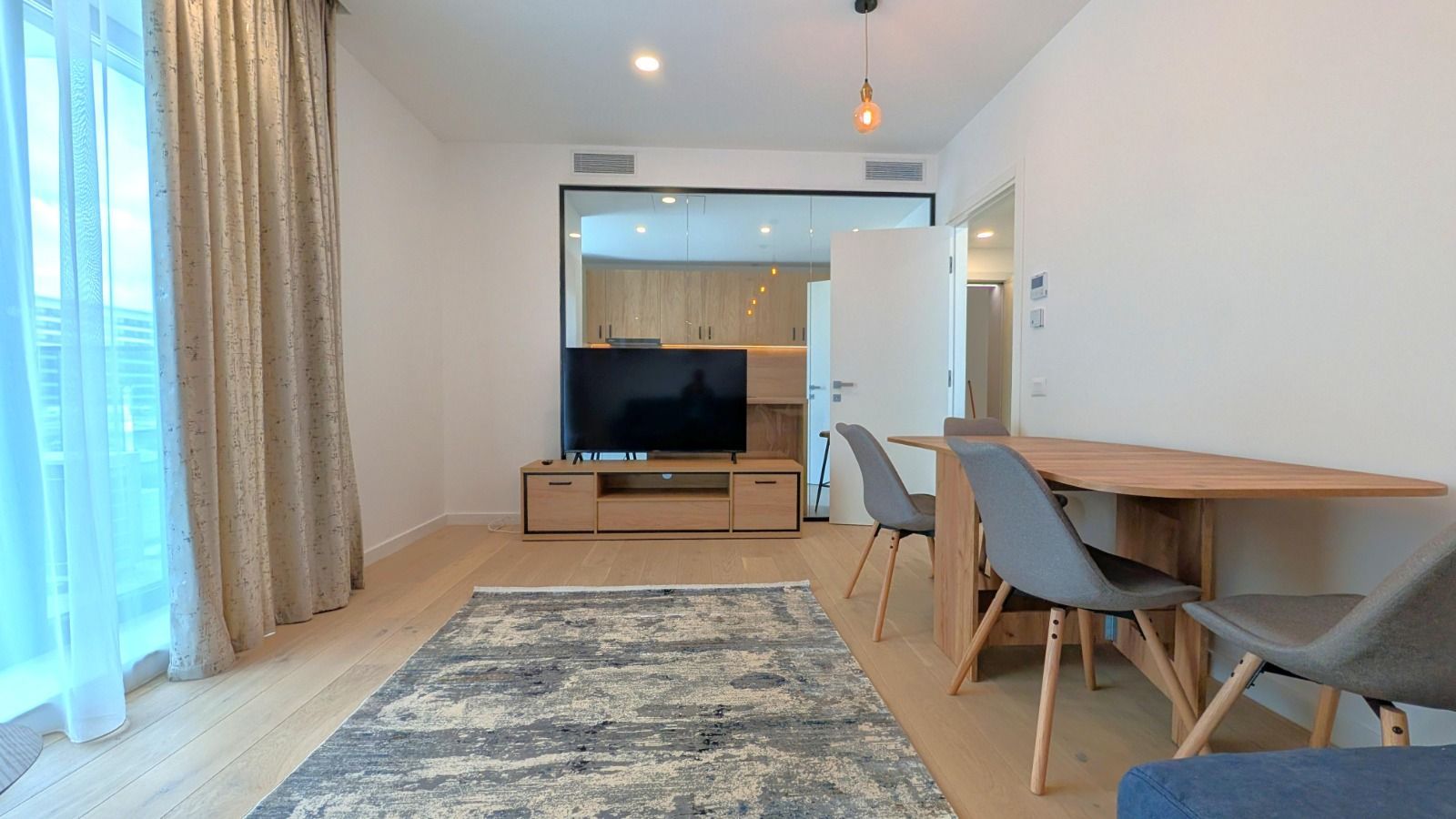 De inchiriat 2 camere in Nusco City