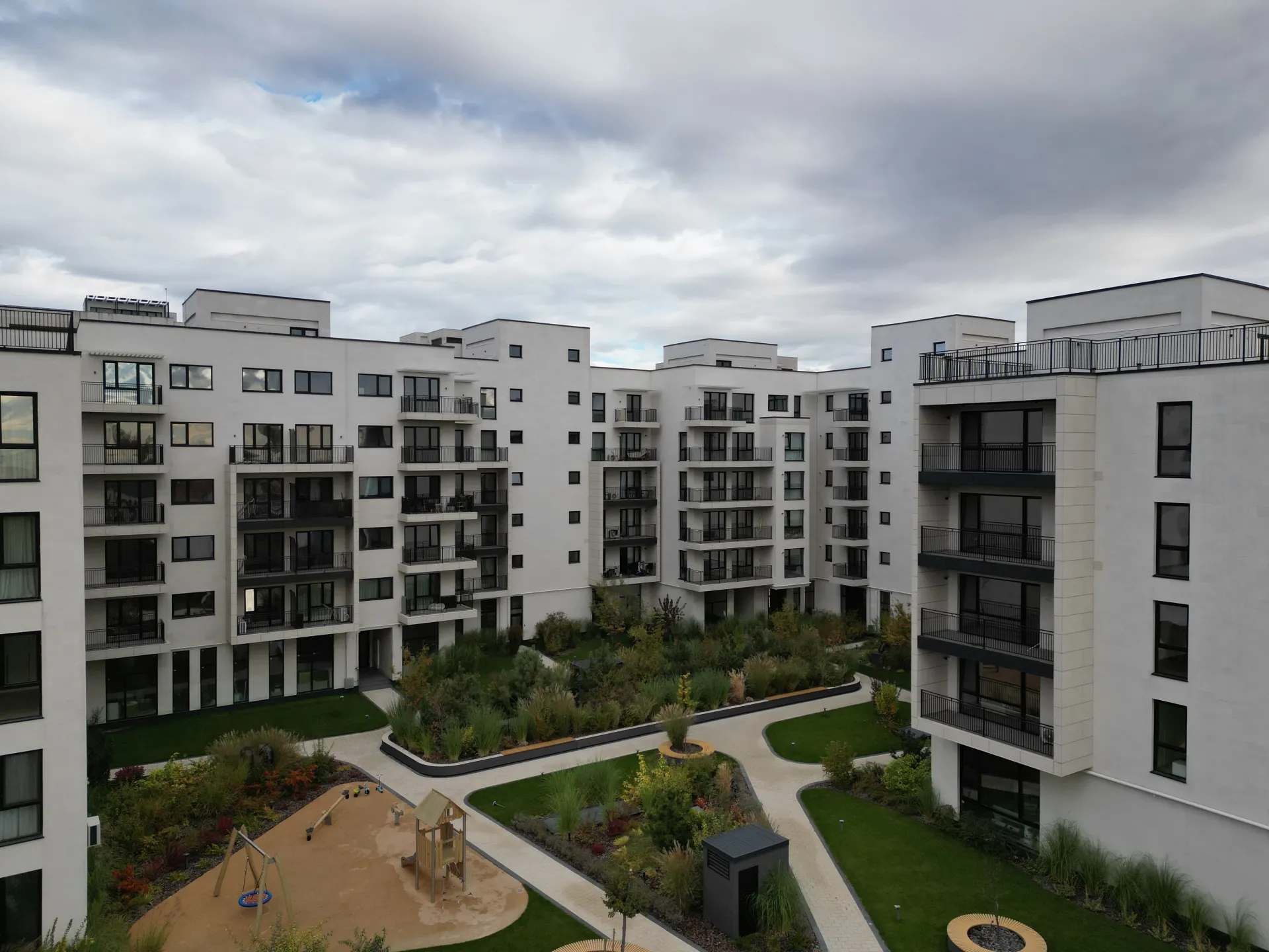FULLY FURNISHED AND EQUIPPED ONE-BEDROOM APARTMENT - PIPERA - imagine 5